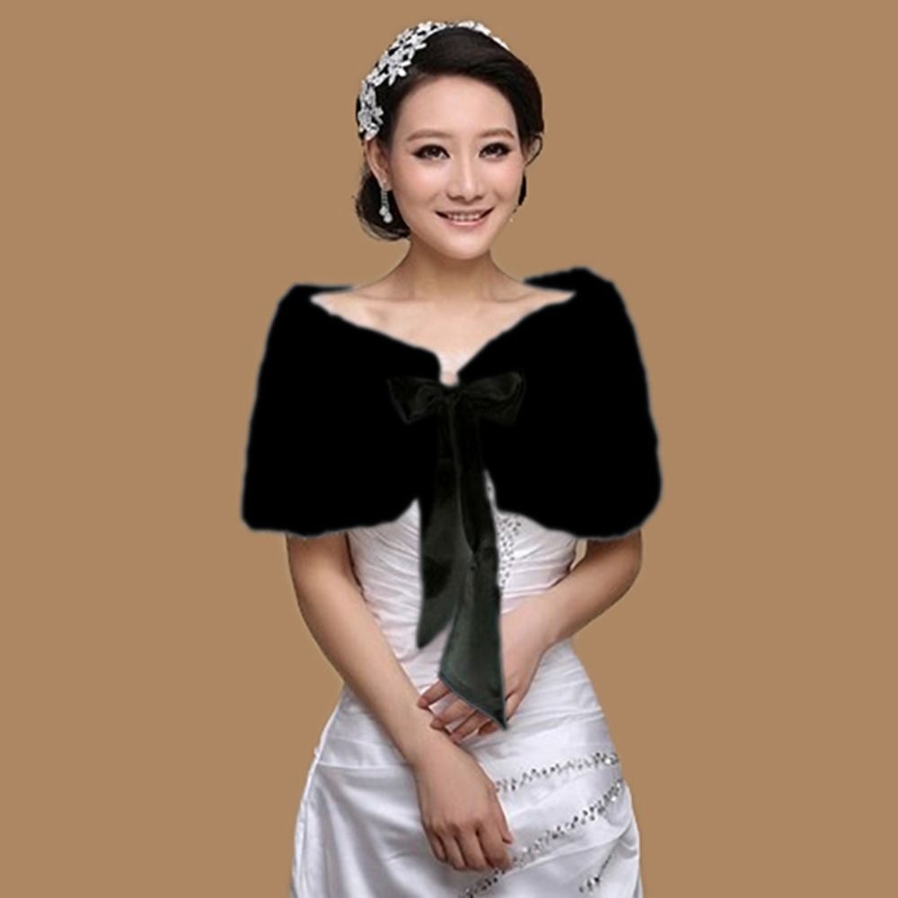 Winter Cape White Fur Shawl We - Winter Clothing Essentials ulasan dan harga
